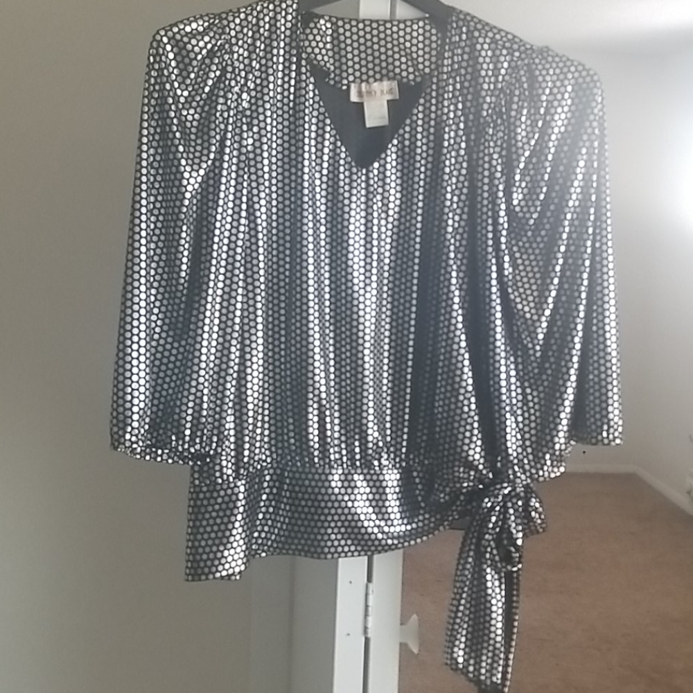 4/$25 Courtney Blake silk blouse